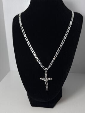 925 Sterling Silver Crucifix Cross Pendant Figaro Chain Necklace 22 Inch 16.7g